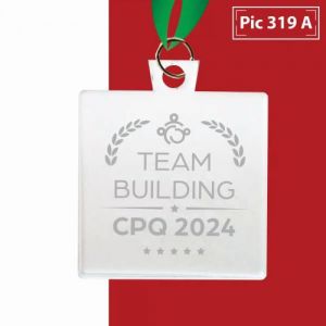 MEDALLA DE  ACRILICO CUADRADA  6 X 6 CM CON GRABADO LASER   INCLUYE LISTON Y BOLSA DE CELOFA INDIVIDUAL